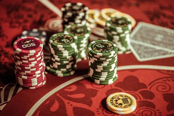 Betting interface showing card values and payout odds for Infinite Blackjack